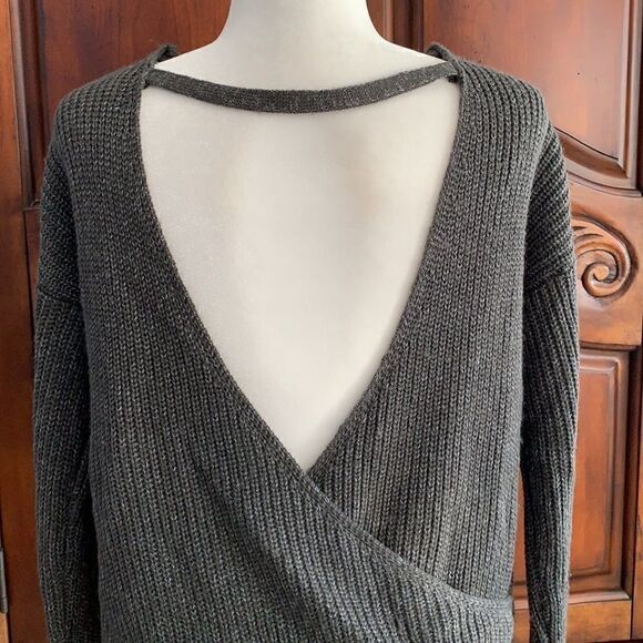 She + Sky knit charcoal sweater- size S - Picture 3 of 9